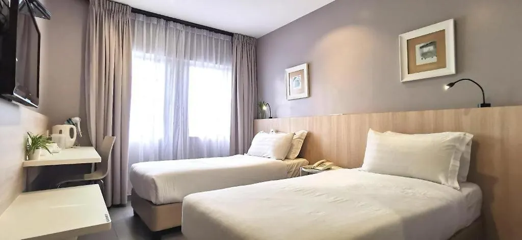 Country Inn Johor Bahru 3*,