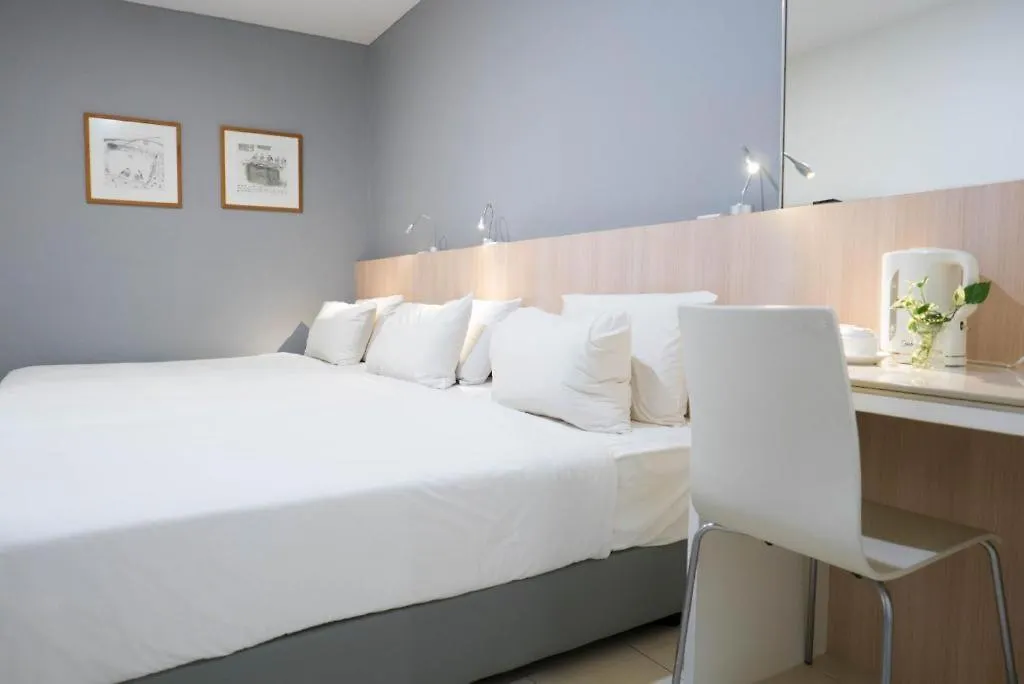 *** Hotel Country Inn Johor Bahru Malásia