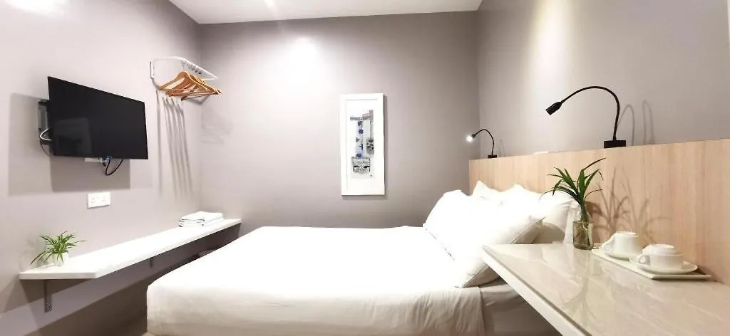 Country Inn Johor Bahru 3*,  Malásia