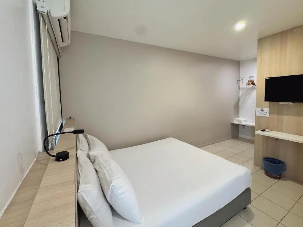 Hotel Country Inn Johor Bahru