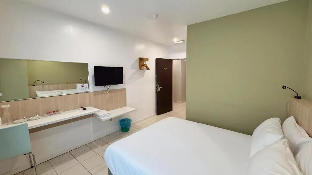 *** Hotel Country Inn Johor Bahru Malásia